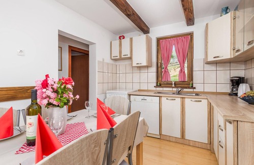 Ribnik House | Awesome home in Ribnik