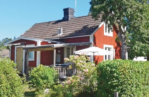 Sjotorp House | Awesome home in Sjötorp with WiFi