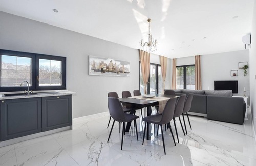 Kamen House | Awesome home in Split with WiFi