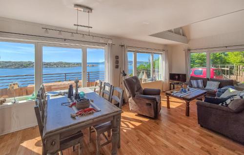 Sveio House | Awesome Home In Sveio With Wifi