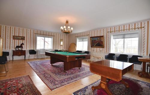 Dimbo House | Awesome Home In Tidaholm With Kitchen