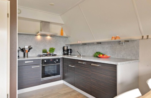 Vlagtwedde House | Awesome home in Vlagtwedde with kitchen