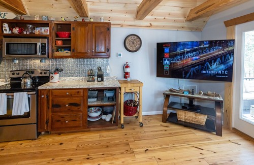 LaGrange Cabin | Awesome Lakefront House on West Point Lake in LaGrange, Ga
