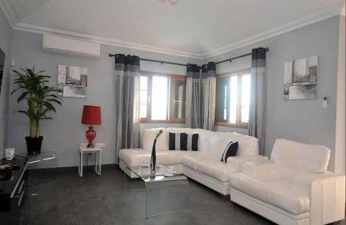 Puerto del Carmen Villa | Awesome Puerto Del Carmen Villa 3 Bedrooms Villa Tacataca Pool Table Great Terrace Area