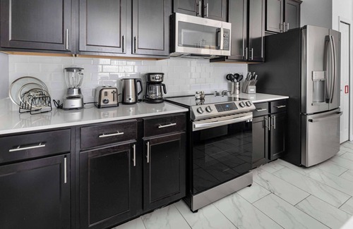 Four Corners House | Awesome Townhouse 4Bd - 3Bath - Private Pool