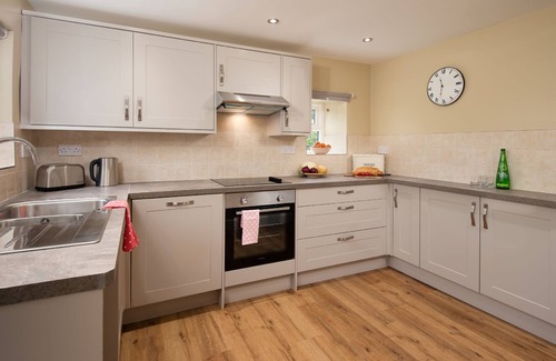 Corbridge Cottage | AYDON CASTLE COTTAGE - Dog friendly cottage sleeping 4 near Corbridge with Wi-Fi