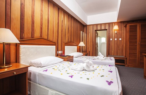Taunggyi Hotel | Aye Thar Yar Golf Resort