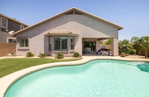 Rancho Gabriela House | AZ Sun Palm Retreat w/optional Private Heated Pool