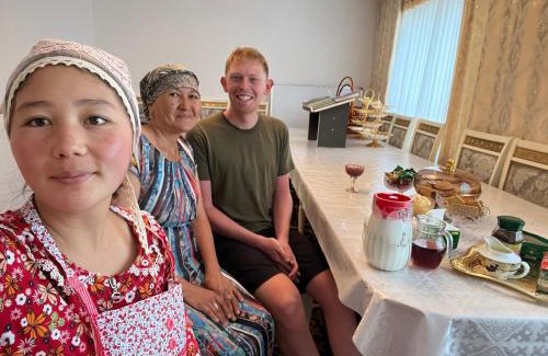 Ak-Talaa District Bed & Breakfast | Azamat