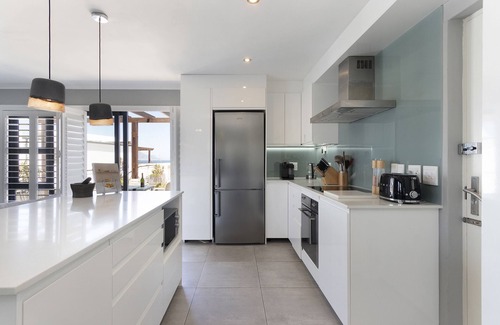 Big Bay Apartment | Azure 220, Blouberg
