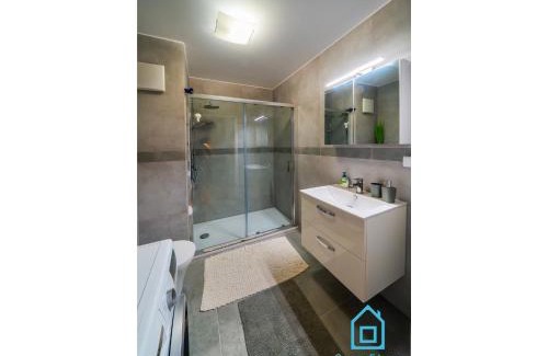 Srodmiescie Apartment | Azure Apartment Seaside & City Center Gdynia