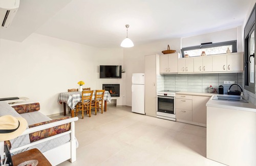 Petalidi Apartment | Azure Seaside Retreat in the Heart of Petalidi