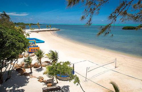 Roches Noires Apartment | Azuri Resort -Sea View & Golf Luxury Apartment