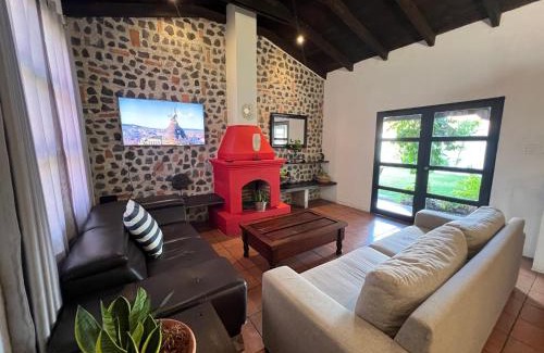 Jocotenango House | Azvlik