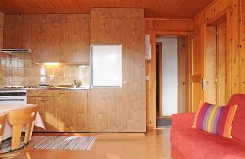 Bettmeralp Apartment | Bärgblüemli EG Süd by Interhome