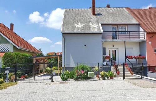 Gyenesdias House | Béke Szigete Nyaraló