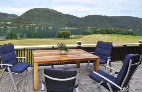 Torjulvagen House | Bøgeilen by Interhome
