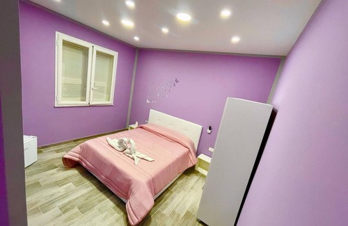 Secondigliano House | B&B AIRPORT-NAPLES 1km from airport 3km from central station 5km port