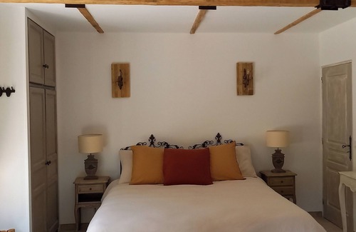 Le Castellet Bed & Breakfast | B&B Au Temps pour Vous, in the middle of the vineyards of Bandol