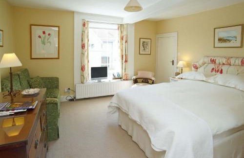 Mere Bed & Breakfast | B&B Castleton House