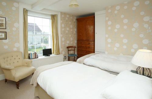 Mere Bed & Breakfast | B&B Castleton House