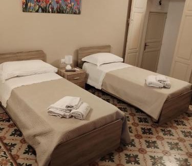 Piana degli Albanesi Apartment | B&B Domus Patrizia
