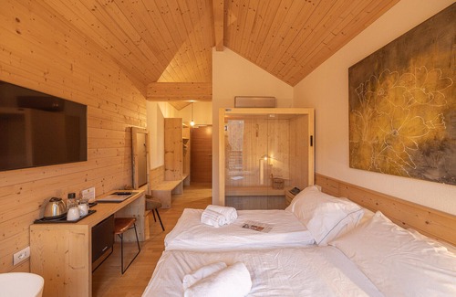 Pieve di Cadore Bed & Breakfast | B&B GIALLO - Lampone Wellness Room