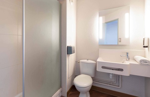 Meyzieu Hotel | B&B HOTEL Lyon Grand Stade Meyzieu