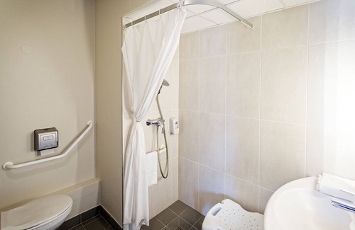 Meyzieu Hotel | B&B HOTEL Lyon Grand Stade Meyzieu