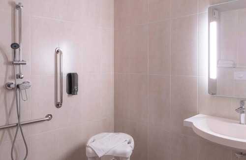 Lavau Hotel | B&B HOTEL Troyes Magasins d'usine