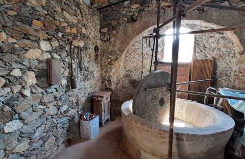 Quiliano Bed & Breakfast | b&b L'antica macina 5" from the beaches of Bergeggi and Spotorno Pets allowed.