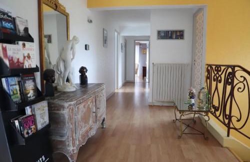 Magny-en-Vexin Bed & Breakfast | B&B La Maison de L'Aubette