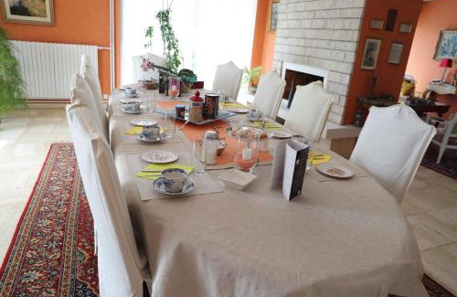 Magny-en-Vexin Bed & Breakfast | B&B La Maison de L'Aubette
