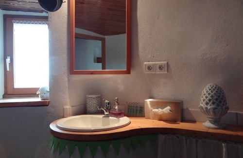 Rochefort-sur-Loire Bed & Breakfast | b&b : old tower with panoramic view over Loirevalley & vineyards (2 personnes)