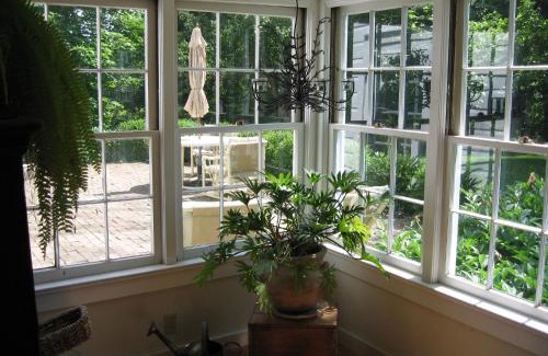 Clinton Corners Bed & Breakfast | B&B on seven acres with private bed & bath