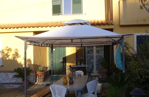 Caltanissetta Villa | B&B S. ELIA suite GLICINE: ENCHANTING VILLA IMMERSED IN THE HISTORICAL PARK DUBIN