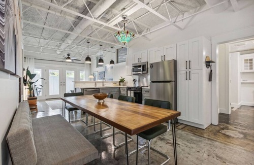 St. Marys Apartment | #B Loft Downtown! Huge 2-Bedroom