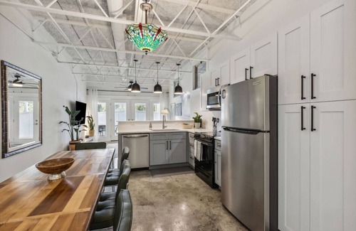 St. Marys Apartment | #B Loft Downtown! Huge 2-Bedroom