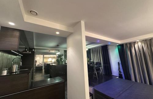 Vilnius Apartment | B&M Jacuzzi & Party time
