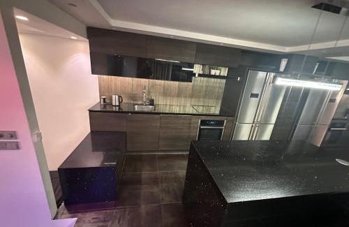 Vilnius Apartment | B&M Jacuzzi & Party time