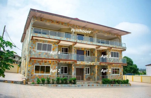 Cape Coast House | B's Classic and Cozy - Apt #2