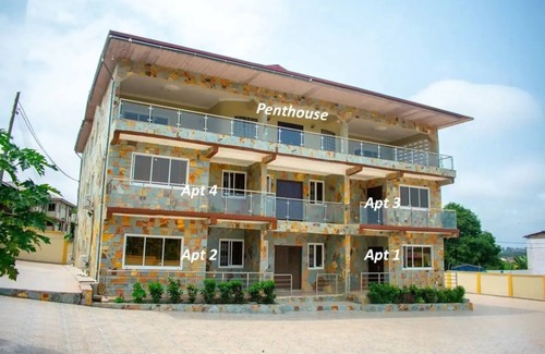 Cape Coast House | B's Classic and Cozy - Apt #3