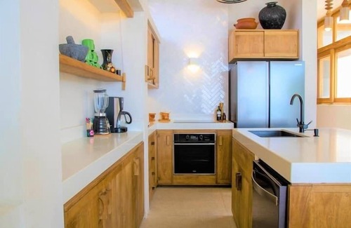 Hidalgo House | B2 King Size Bed, Luxury Amenities, Private Pool