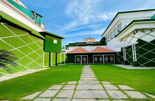Central Chennai Hotel | B8 HOTEL