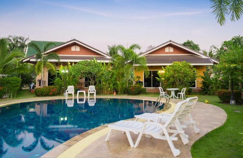 Pong Resort | Baan Sunset Resort