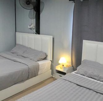 Nong Ya Sai Villa | BaanFarang Poolvilla Suphan Buri