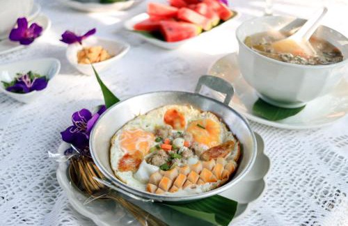 Bung Khong Long House | Baanraipoonwana Baanboonmak