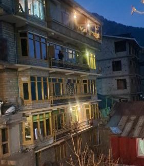 Thanesar Hotel | Bablu Lodge & Cafe