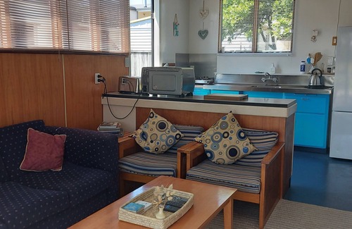 Cooks Beach Cottage | Bach Camp - Cooks Beach Bach