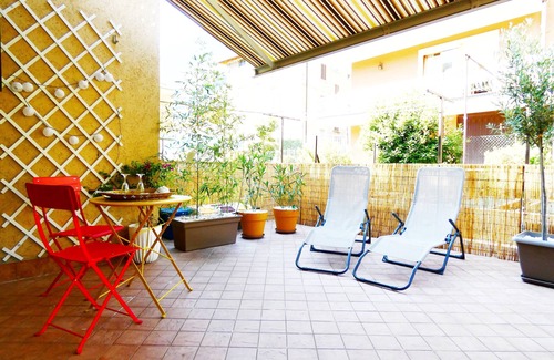 San Pellegrino Terme Apartment | Baciati dal Sole Apartment with Terrace in San Pellegrino Terme self check-in